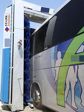 Stark Reinigungsgeräte GmbH - Portalwaschanlage für Omnibusse, Buswaschanlage